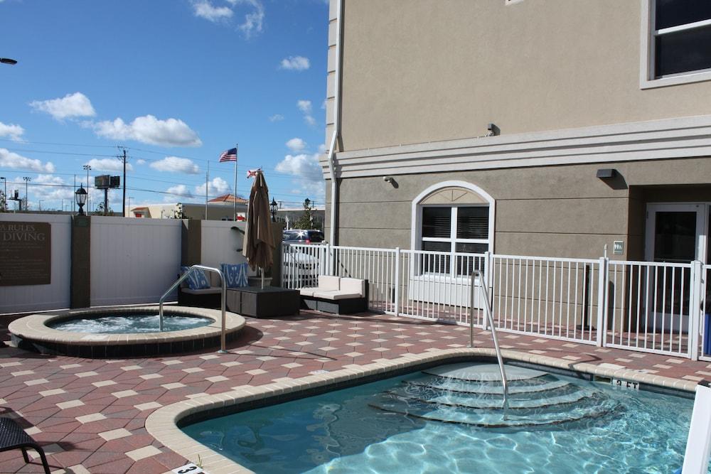 Country Inn & Suites By Radisson, Tampa Airport North, Fl Exterior foto