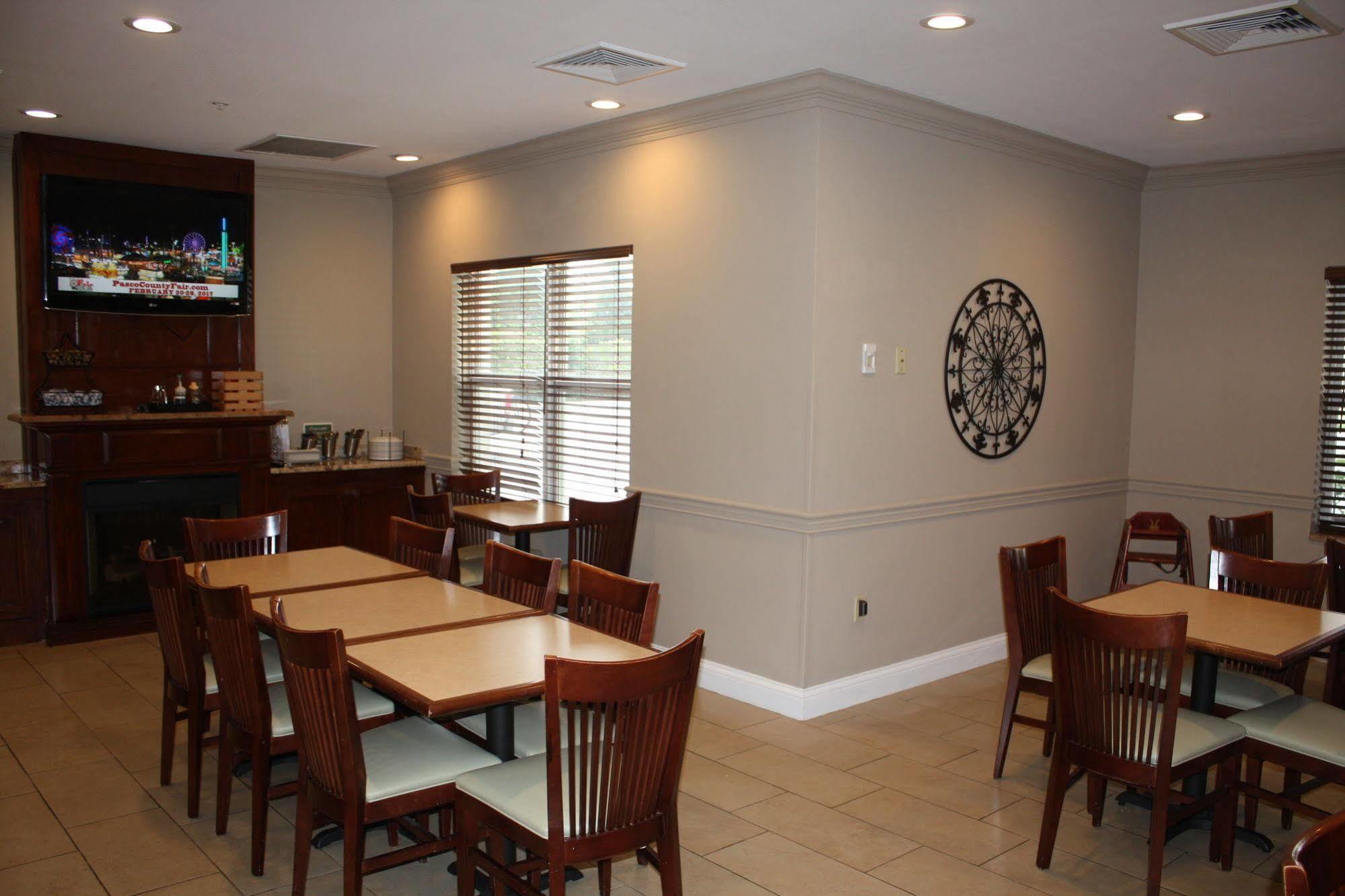Country Inn & Suites By Radisson, Tampa Airport North, Fl Exterior foto